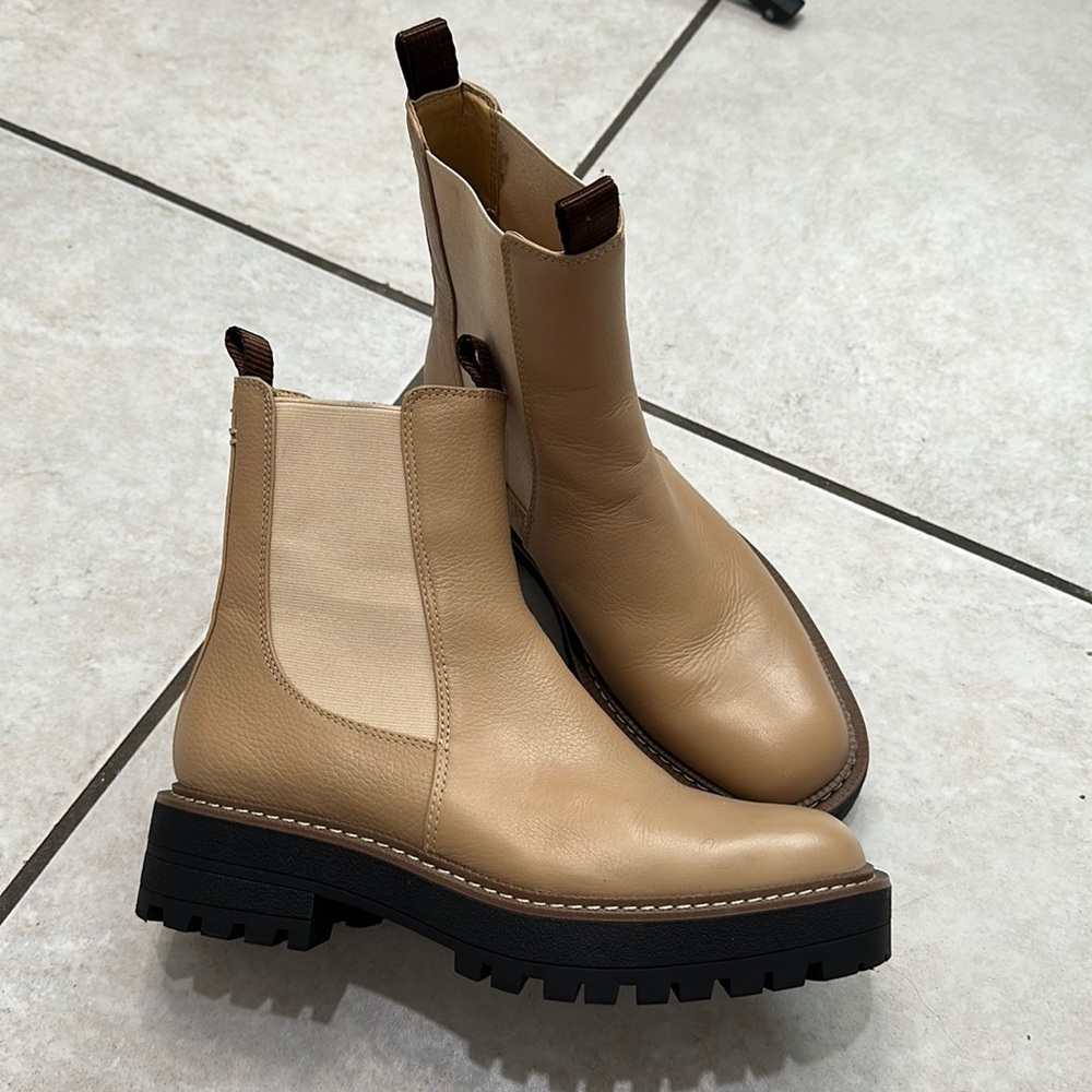 Sam Edelman Tan Chelsea Lug Sole Boots